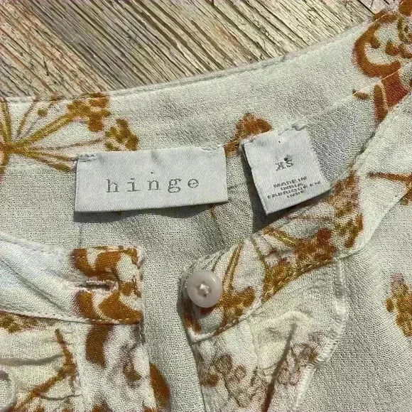 Hinge, extra small ruffled knee length dress - Picture 2 of 7